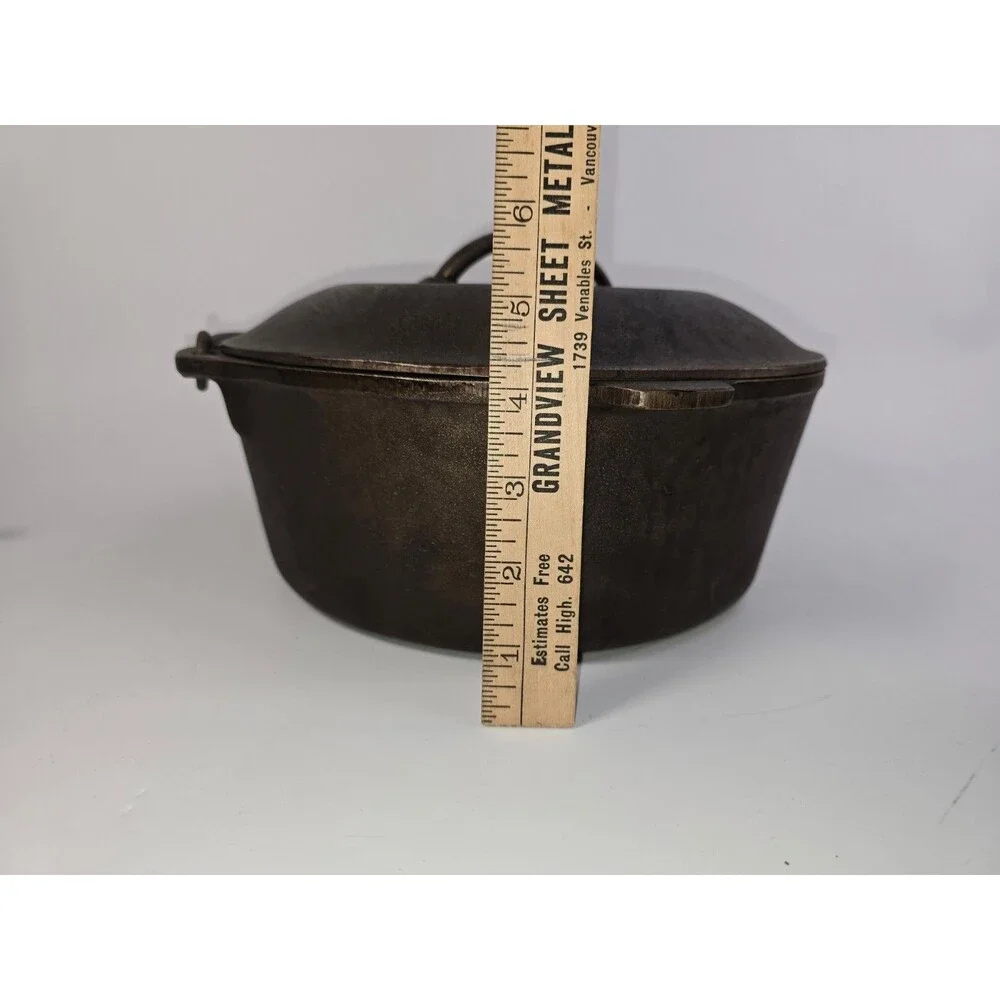 Vintage 1960s Sears #8 Cast Iron Dutch Oven Lodge Smooth Bottom Original Insert